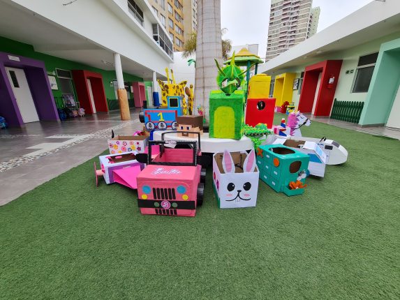 ¡Celebramos el Día del Juego con laberintos, disfraces, risas y mucha diversión en el Jardín Infantil Hispano Británico!