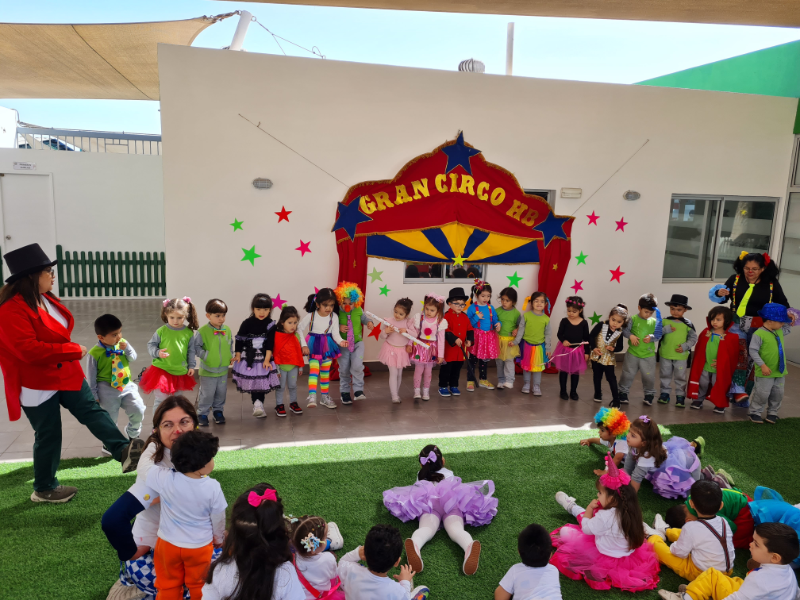 Este viernes, nuestros niños y niñas de los niveles medios vivieron una experiencia inolvidable en el Jardín Infantil Hispano Británico. Bajo la temática del circo