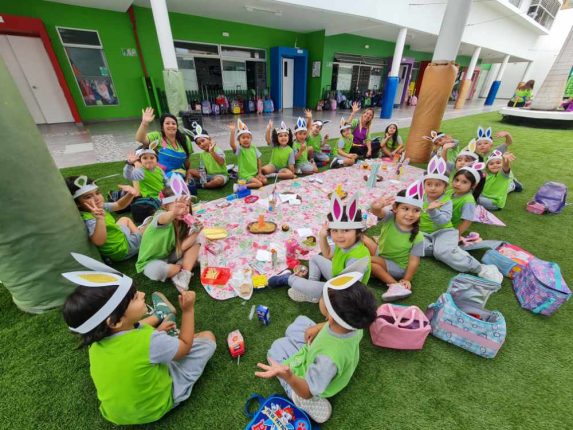 Jardín Infantil Hispano Británico celebra la Pascua con un alegre desayuno compartido